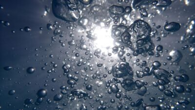 Quais acessórios são essenciais para sistemas de aquecimento de água
